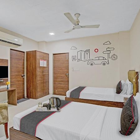 Hotel O The Kia Residency Hotel And Banquet Amhedabad Dış mekan fotoğraf