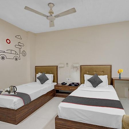 Hotel O The Kia Residency Hotel And Banquet Amhedabad Dış mekan fotoğraf