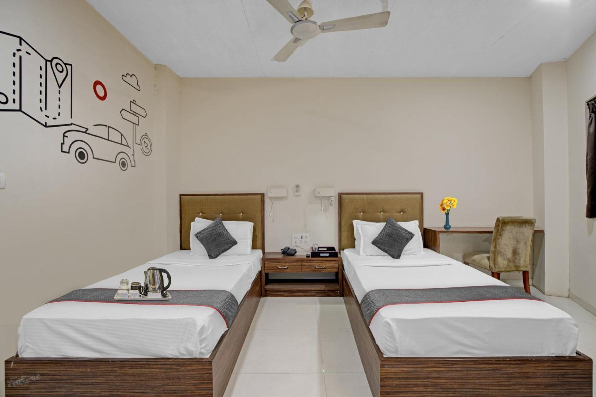 Hotel O The Kia Residency Hotel And Banquet Amhedabad Dış mekan fotoğraf