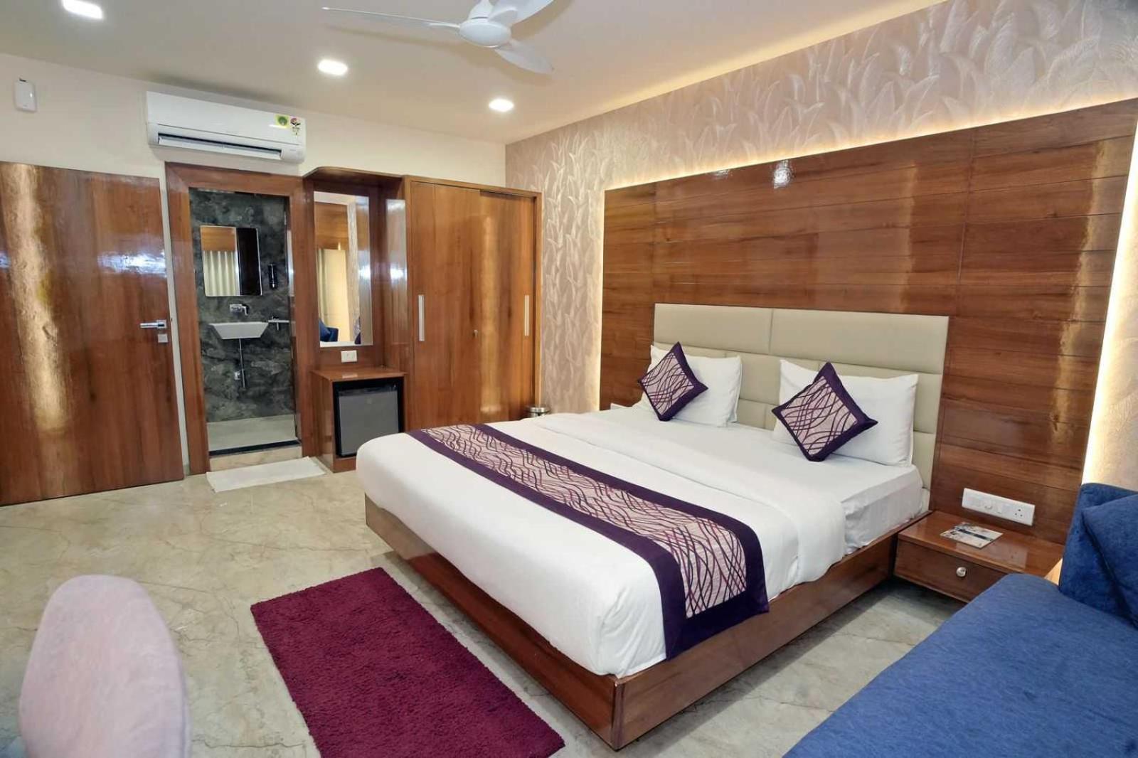 Hotel O The Kia Residency Hotel And Banquet Amhedabad Dış mekan fotoğraf