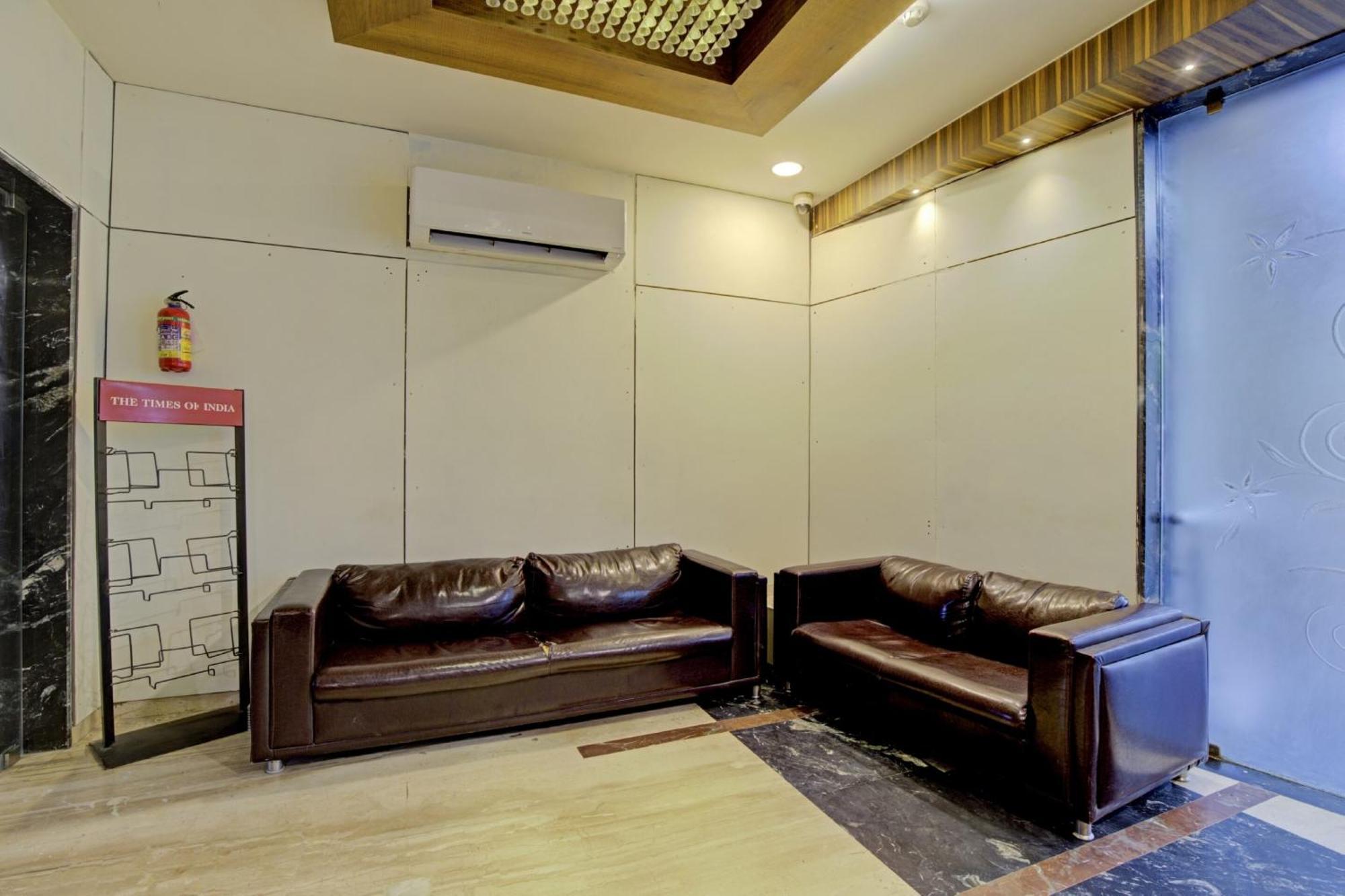 Hotel O The Kia Residency Hotel And Banquet Amhedabad Dış mekan fotoğraf
